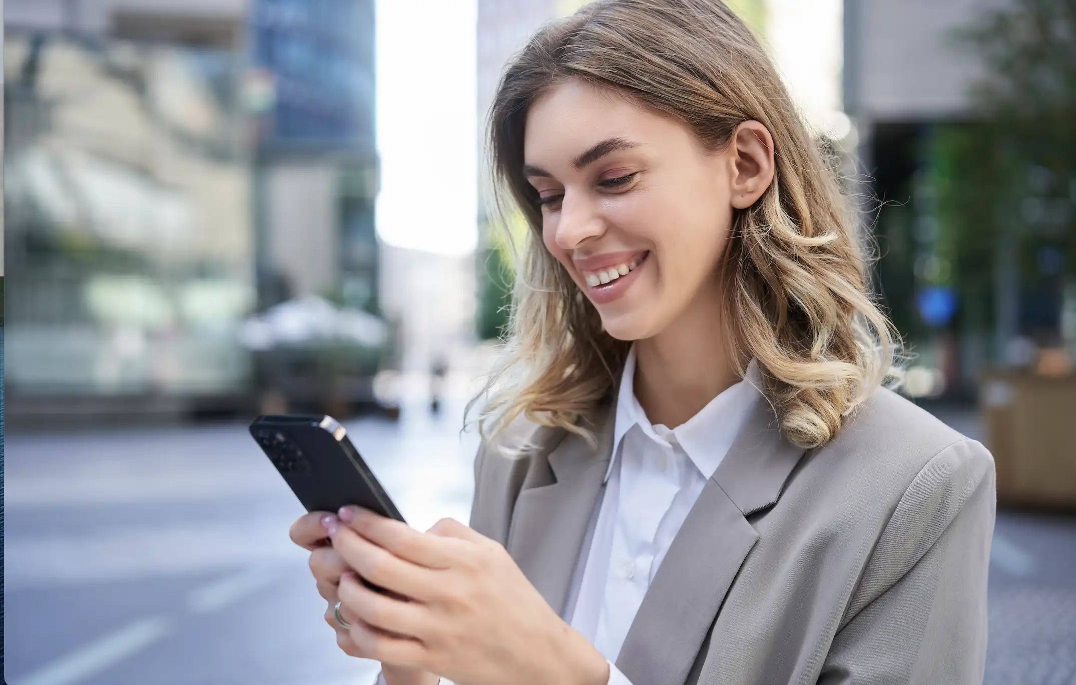 Aplicația Xerox Workflow Central – Converteşte, traduce, redactează, îmbină fişiere